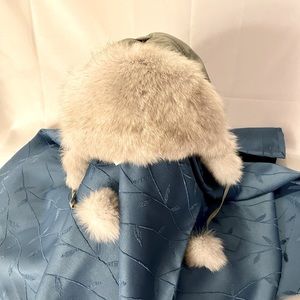 Trapper Ski Hat with Fox Fur - Warm and Snow Resistant NWOT